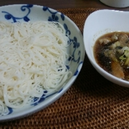 うどんではなく素麺で作りました。
美味しかったです(*' ▽'*)